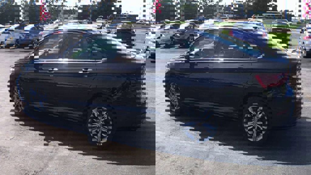 Used 2022 Volkswagen Jetta SE image 6