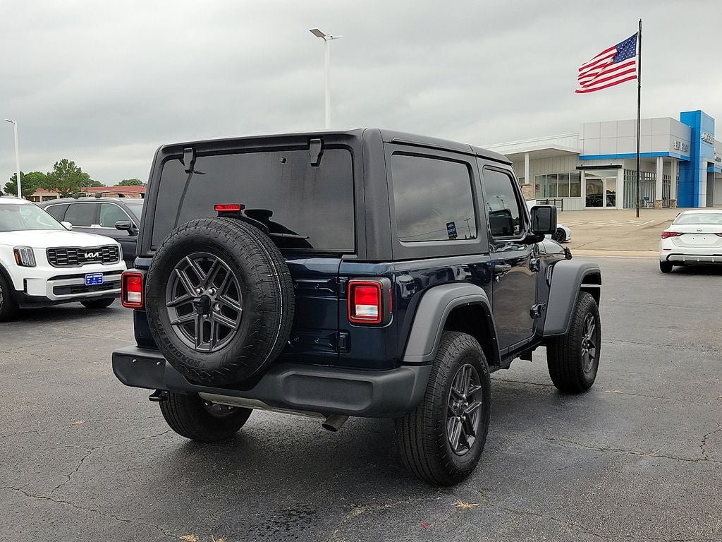 Used 2025 Jeep Wrangler Sport AWD/4WD image 5