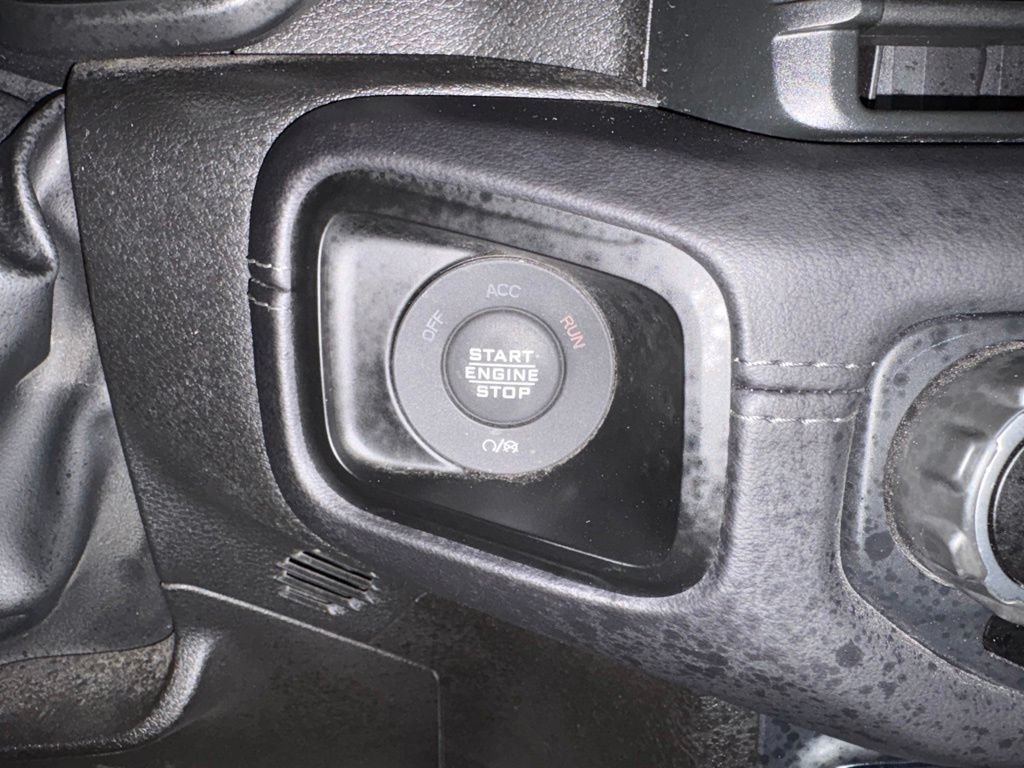 Used 2025 Jeep Wrangler Unlimited Rubicon AWD/4WD image 31