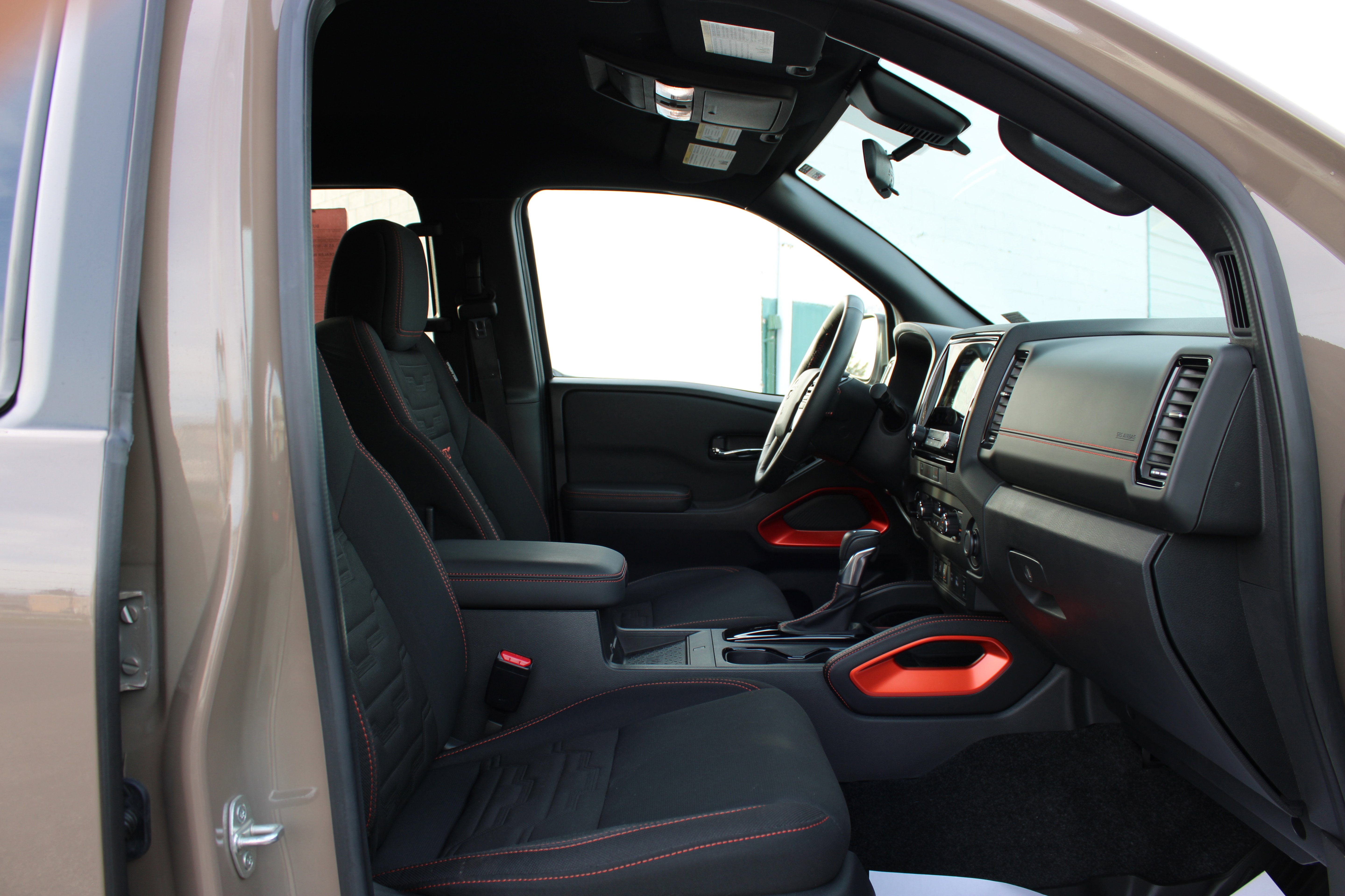 Certified 2023 Nissan Frontier PRO-4X w/ Pro Convenience Package image 16