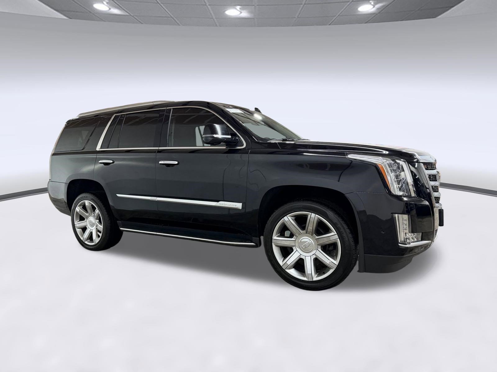Used 2019 Cadillac Escalade Premium Luxury AWD/4WD image 7