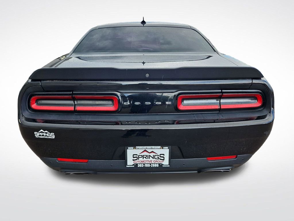 Used 2015 Dodge Challenger R/T Scat Pack w/ Leather Interior Group RWD image 4