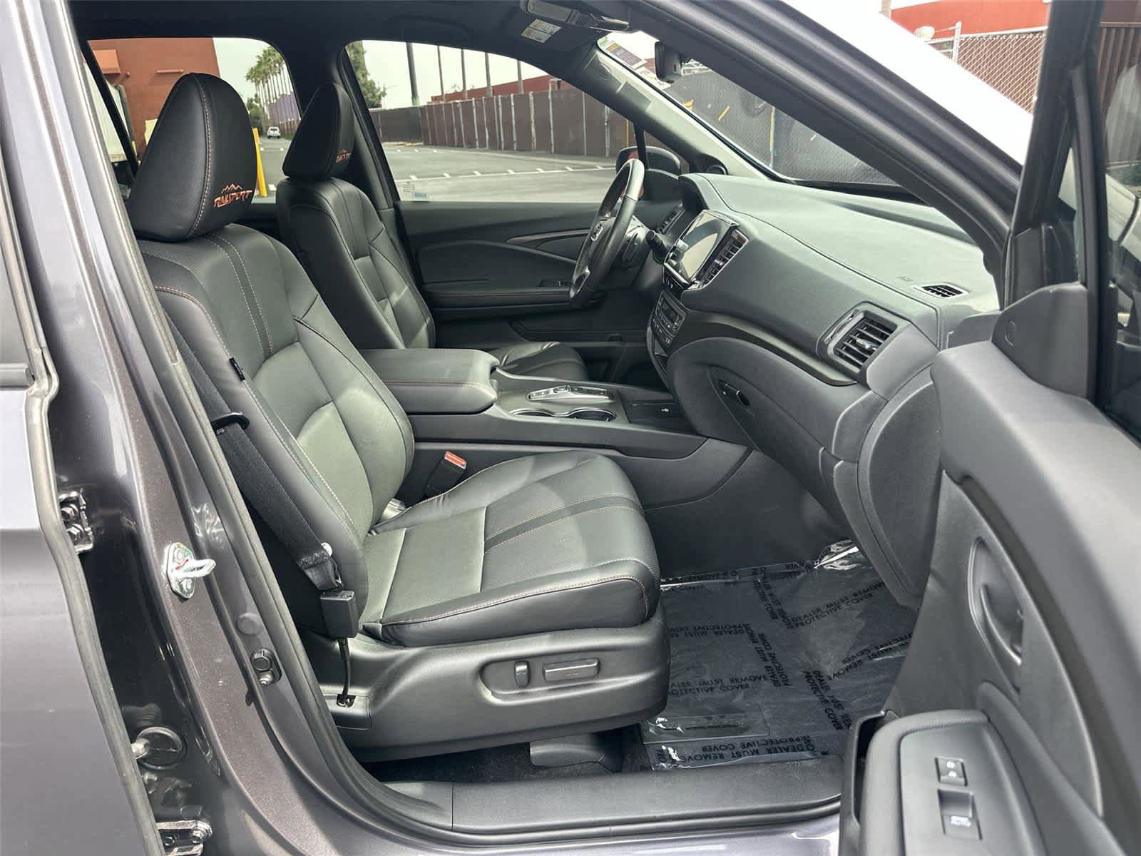 Used 2025 Honda Ridgeline TrailSport image 14