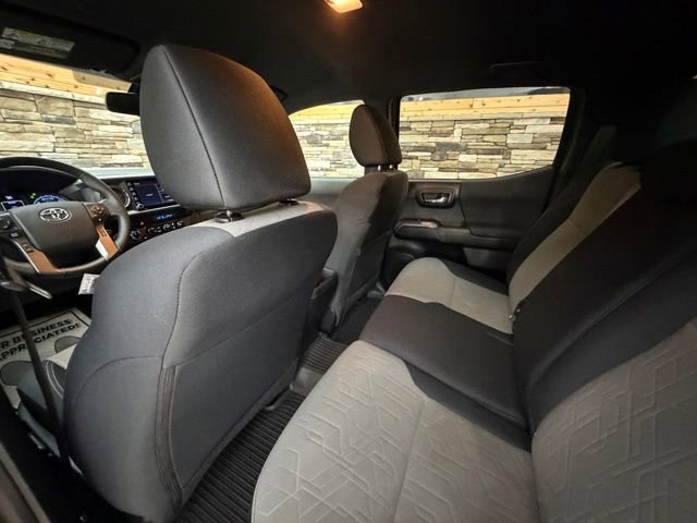Used 2023 Toyota Tacoma TRD Sport AWD/4WD image 29
