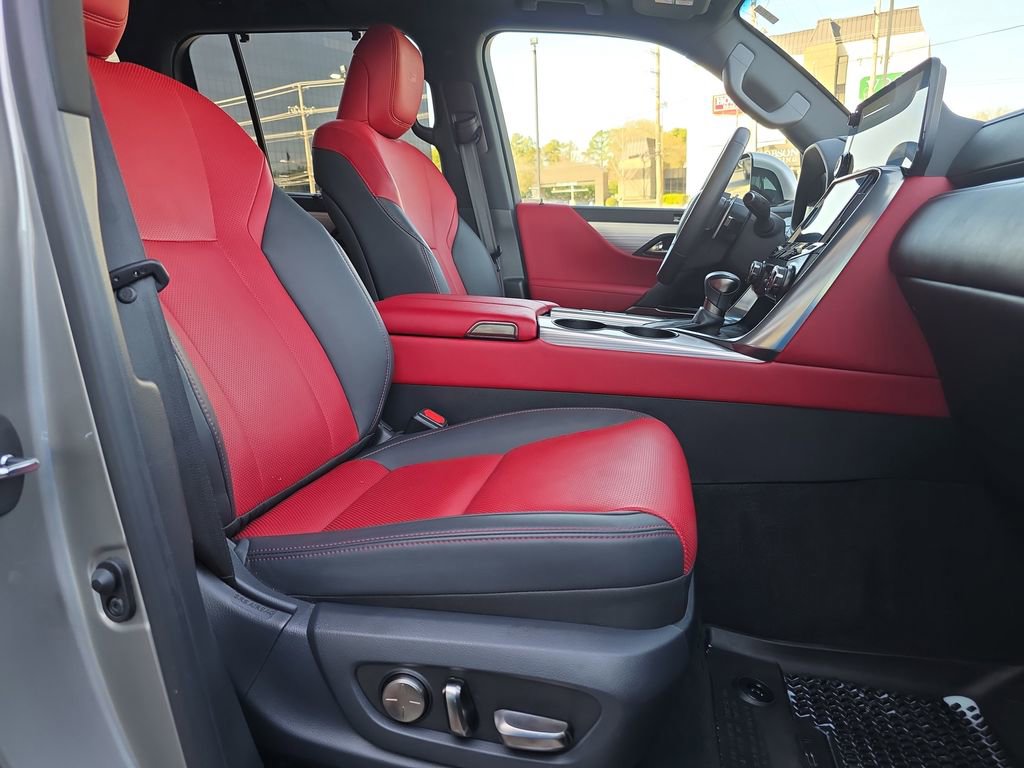 Used 2024 Lexus LX 600 F Sport image 15