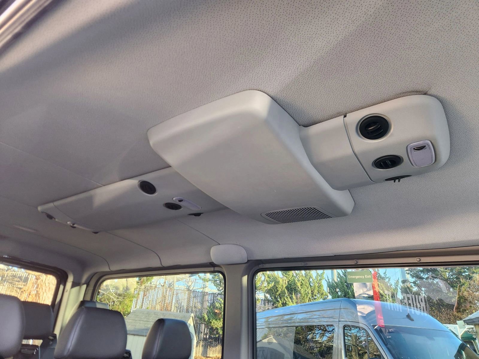 Used 2016 Mercedes-Benz Sprinter 2500 image 45