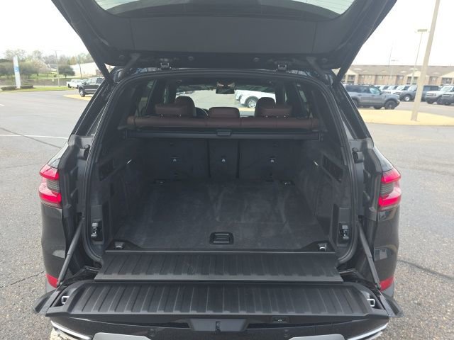 Used 2023 BMW X5 xDrive40i w/ Premium Package image 11