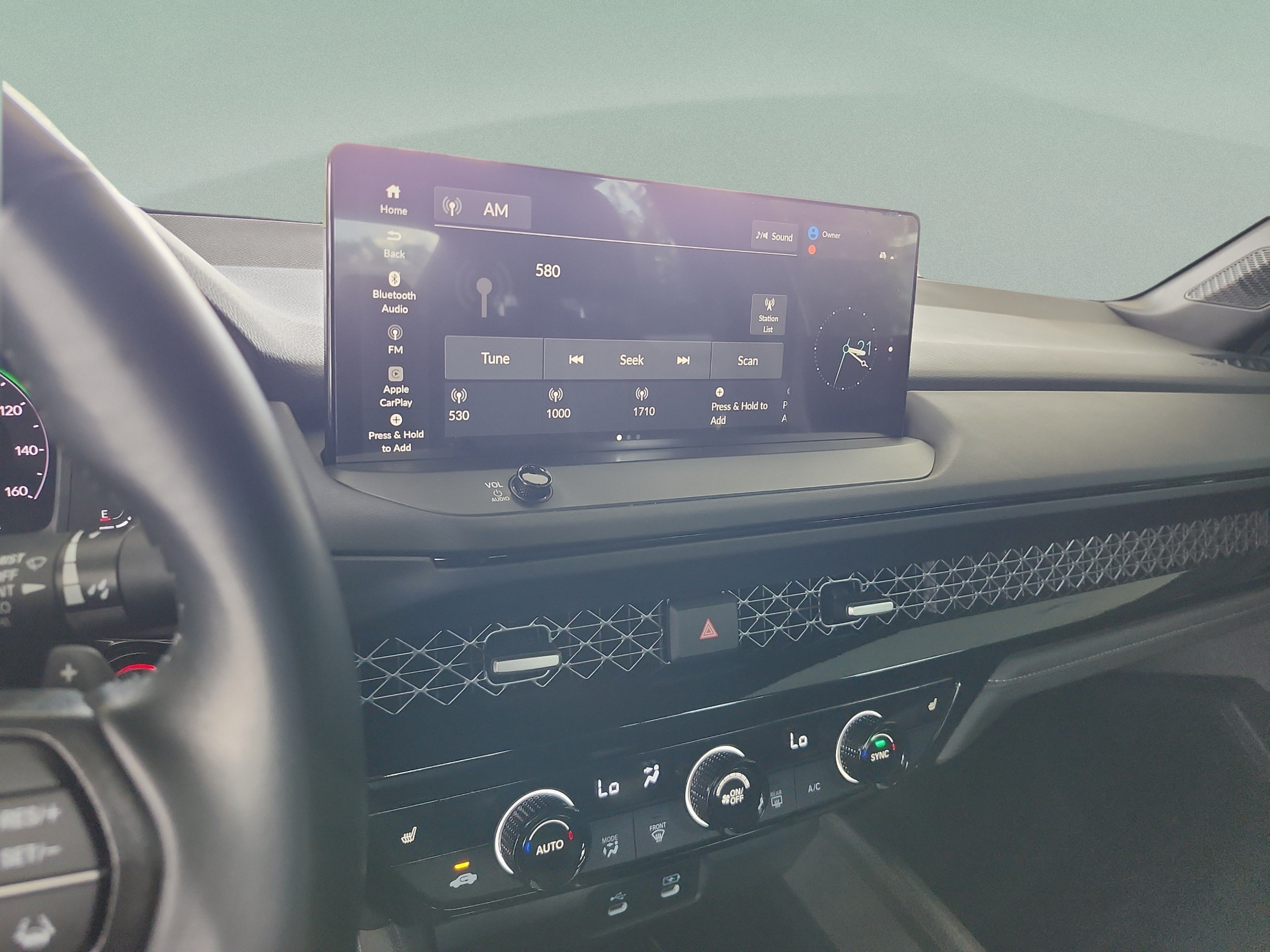 Used 2025 Honda Accord Sport image 13