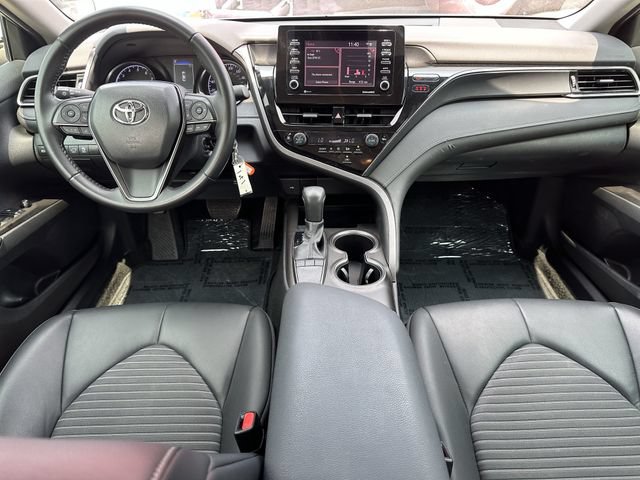 Used 2023 Toyota Camry SE FWD image 9