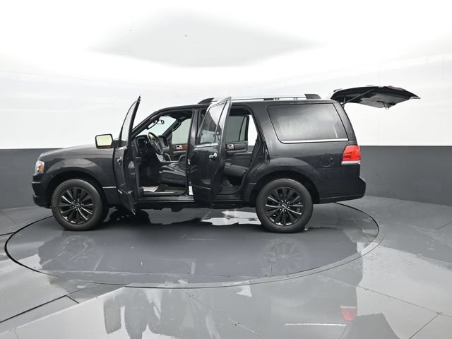 Used 2015 Lincoln Navigator 2WD image 37