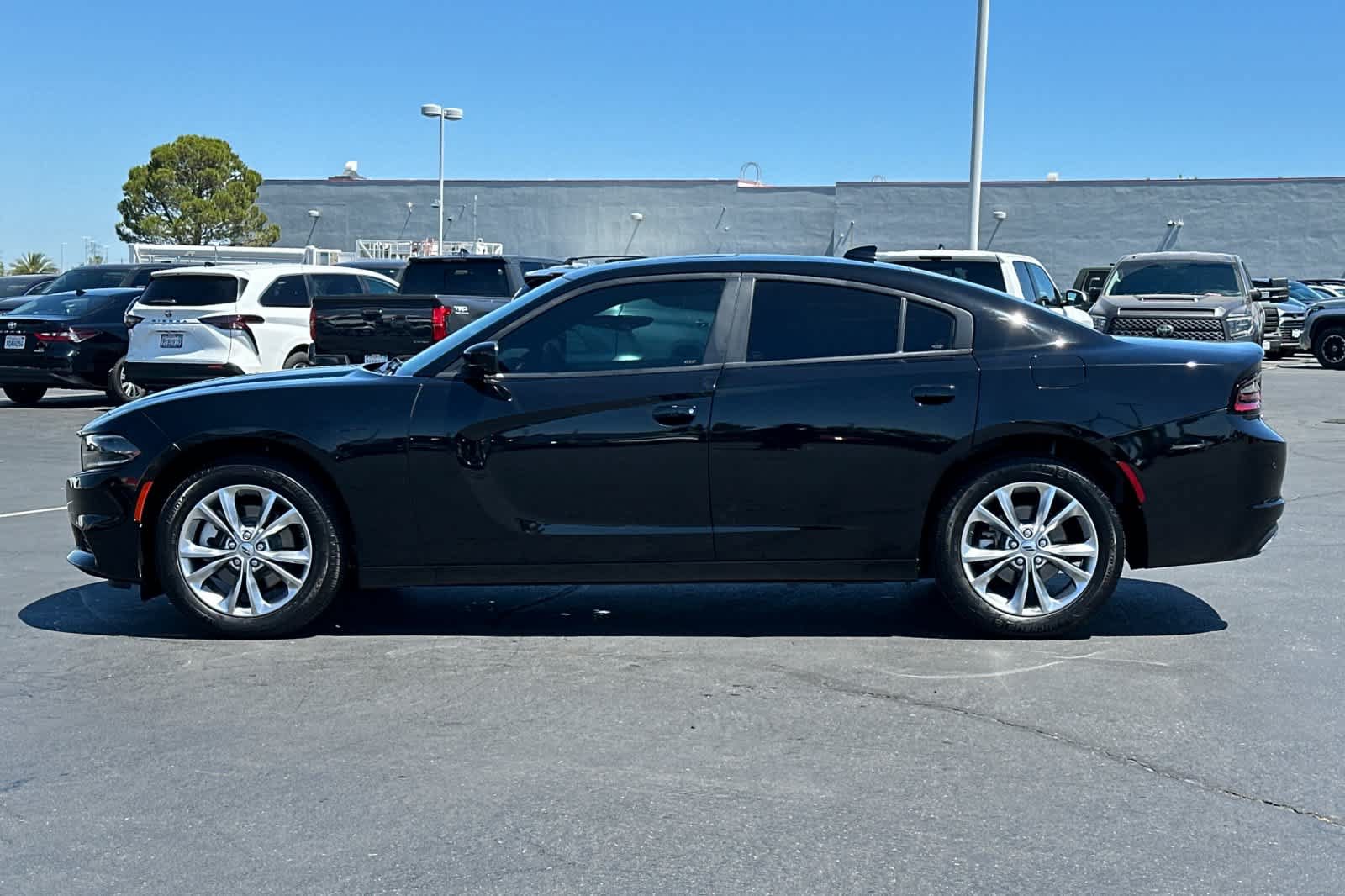 Used 2023 Dodge Charger SXT w/ Blacktop Special Edition AWD/4WD image 9