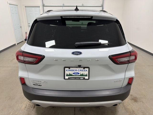 Used 2025 Ford Escape Active w/ Active Premium Tech Pack image 5