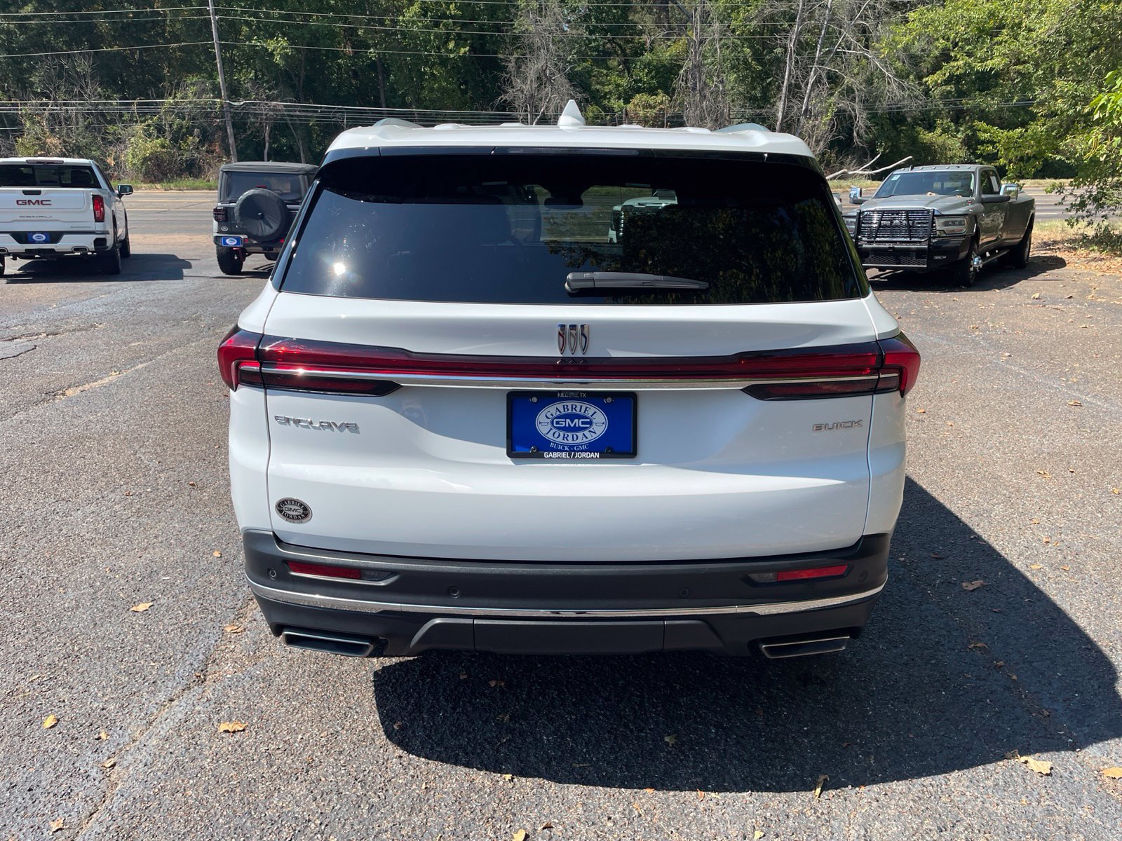 Used 2025 Buick Enclave Preferred w/ LPO, Floor Liner Package FWD image 5