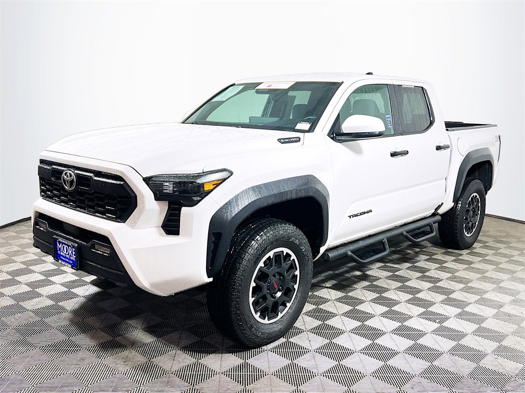 Certified 2024 Toyota Tacoma TRD Off-Road image 4