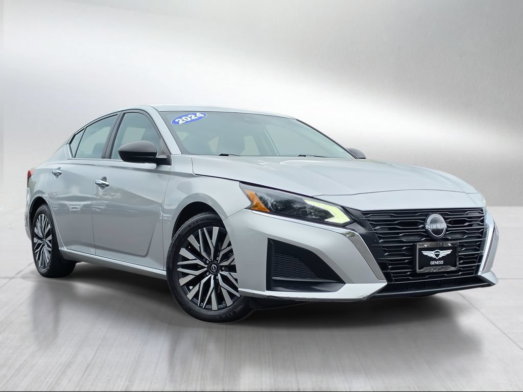 Used 2024 Nissan Altima 2.5 SV