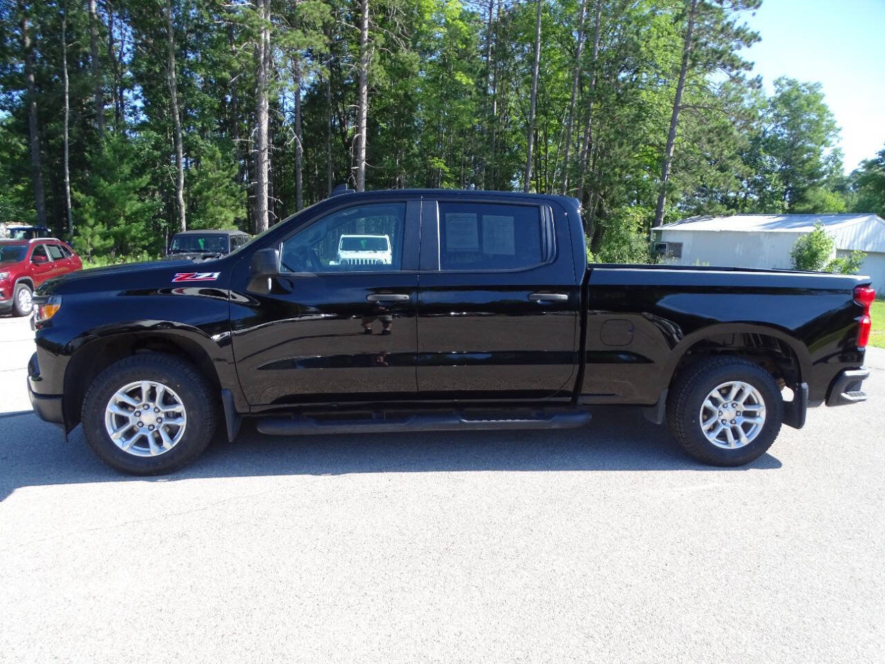 Used 2024 Chevrolet Silverado 1500 4x4 Crew Cab w/ Z71 w/ WT Value Package image 5