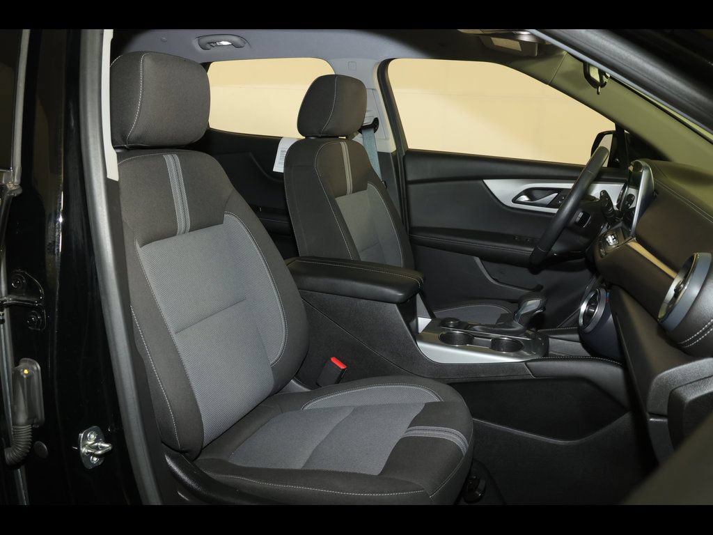Used 2023 Chevrolet Blazer LT AWD/4WD image 29
