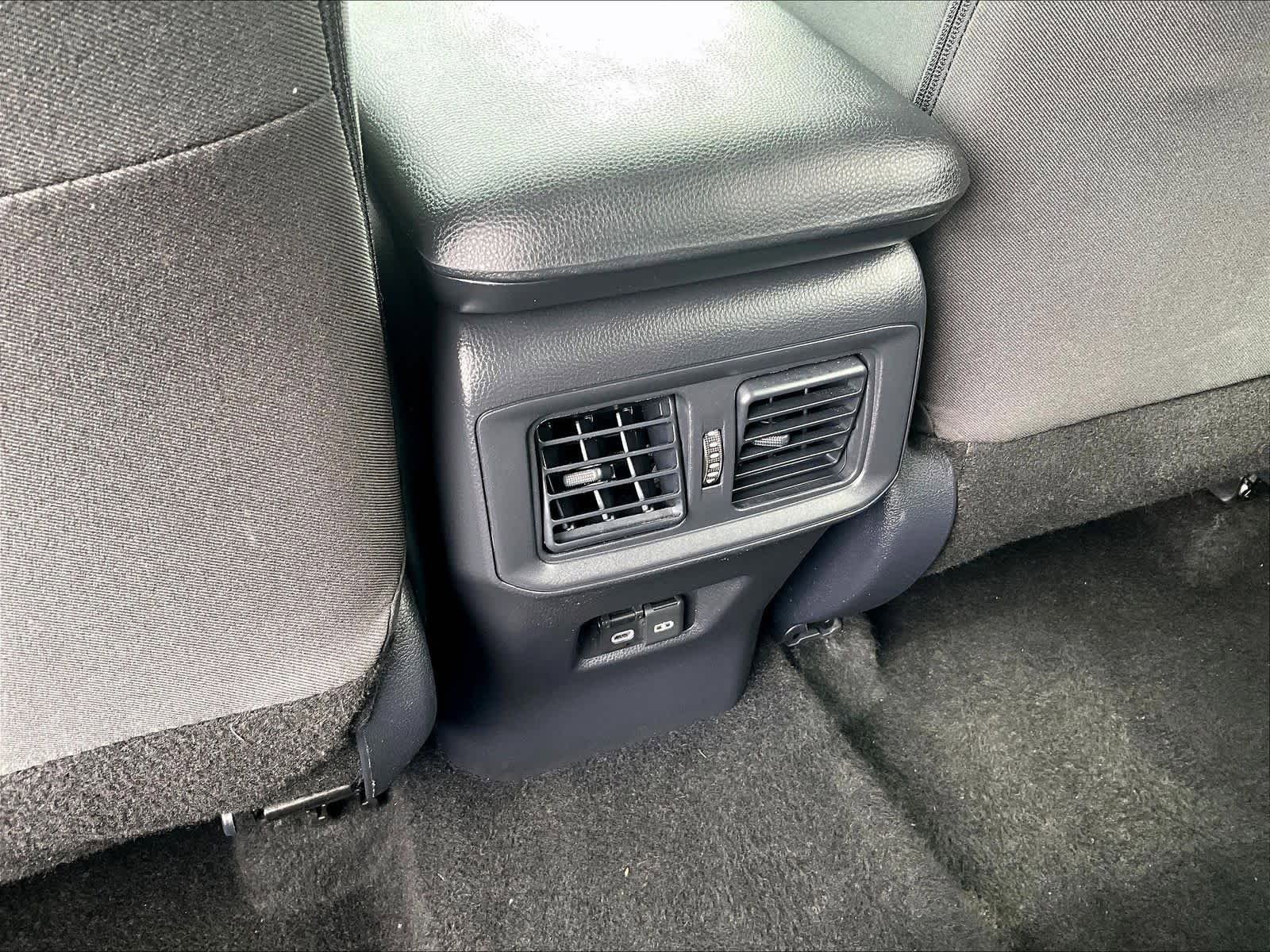 Used 2025 Toyota RAV4 XLE image 28