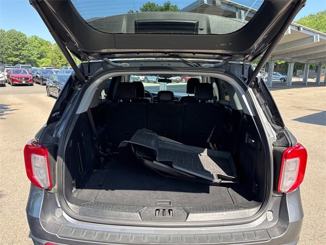 Used 2022 Ford Explorer XLT w/ Equipment Group 202A image 28