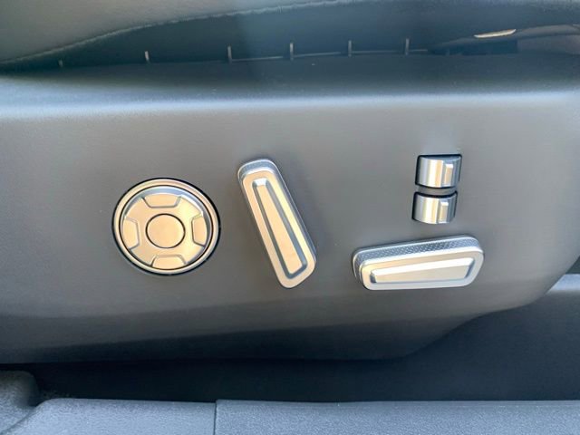 New 2025 Lincoln Nautilus Reserve image 16