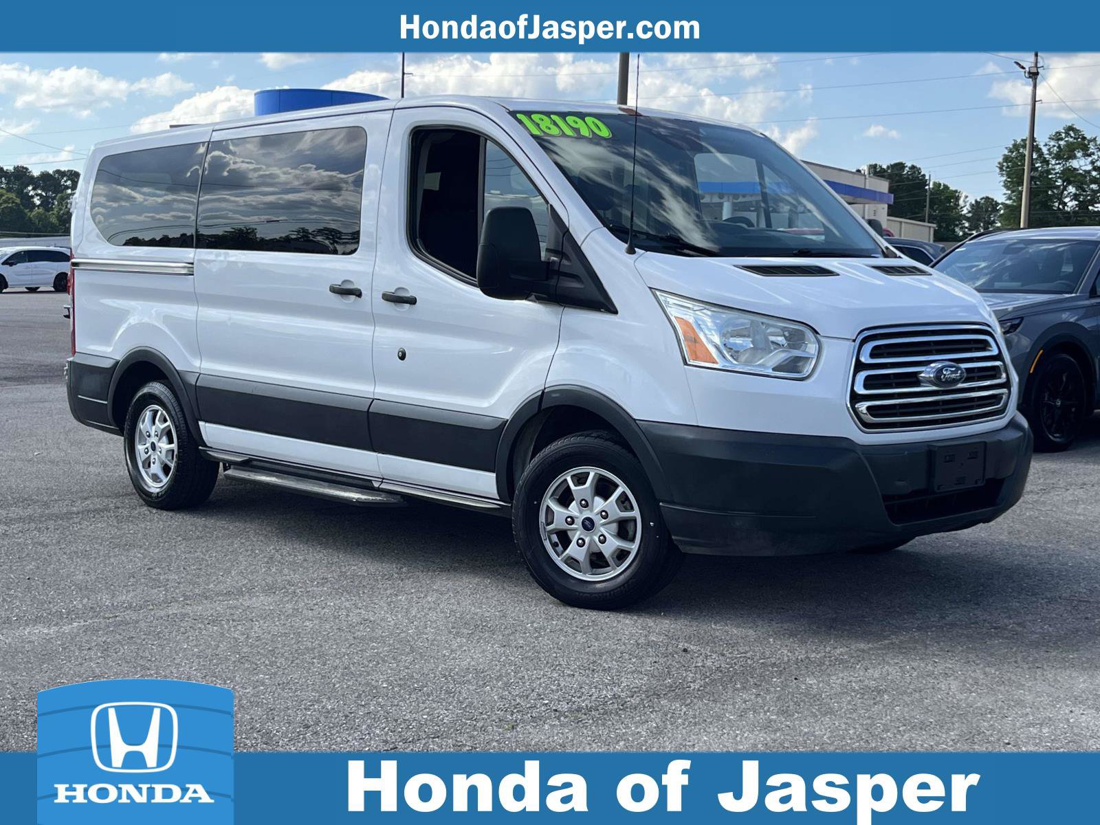 Used 2015 Ford Transit 150 XLT RWD image 1