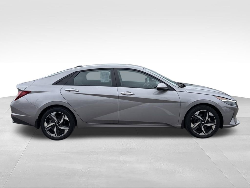 Used 2023 Hyundai Elantra SEL w/ Convenience Package FWD image 34