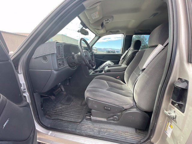 Used 2004 GMC Sierra 2500 SLE w/ Heavy-Duty Power Package AWD/4WD image 6
