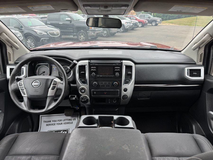 Used 2017 Nissan Titan SV AWD/4WD image 20