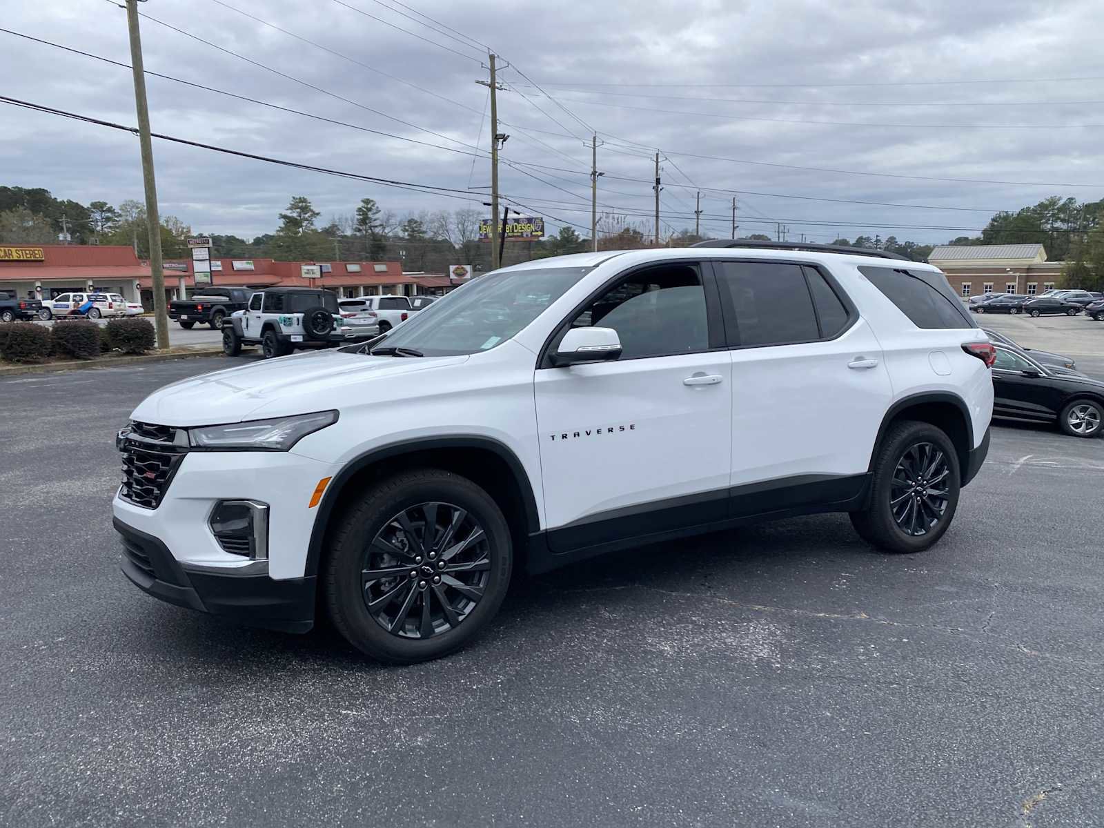 Used 2022 Chevrolet Traverse RS w/ LPO, Floor Liner Package image 9