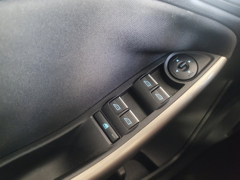 Used 2018 Ford Focus Titanium FWD image 27