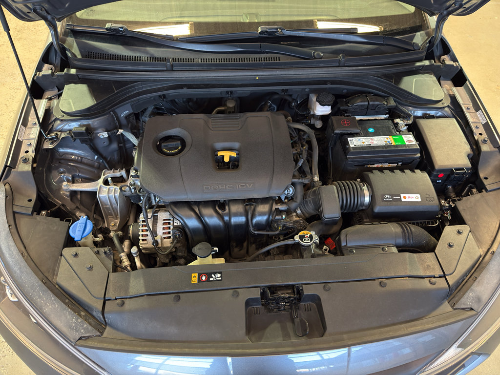 Used 2019 Hyundai Elantra Limited FWD image 30
