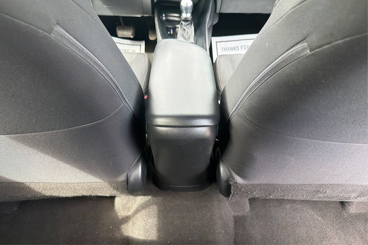 Used 2018 Toyota C-HR XLE FWD image 19