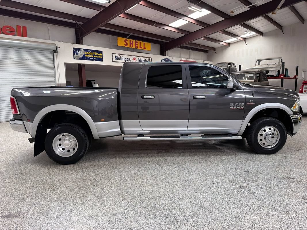 Used 2015 RAM 3500 Laramie AWD/4WD image 9