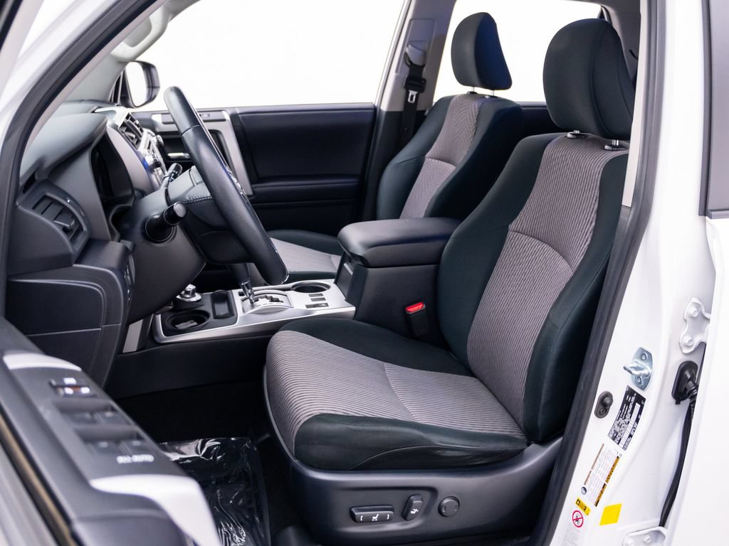 Used 2019 Toyota 4Runner SR5 AWD/4WD image 16