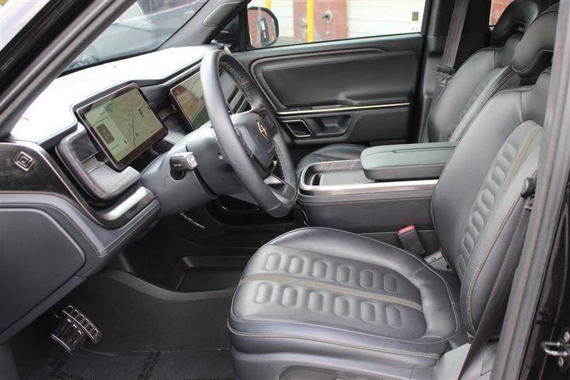 Used 2024 Rivian R1S Adventure Quad AWD/4WD image 10