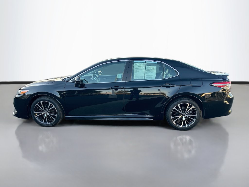 Used 2018 Toyota Camry SE FWD image 8
