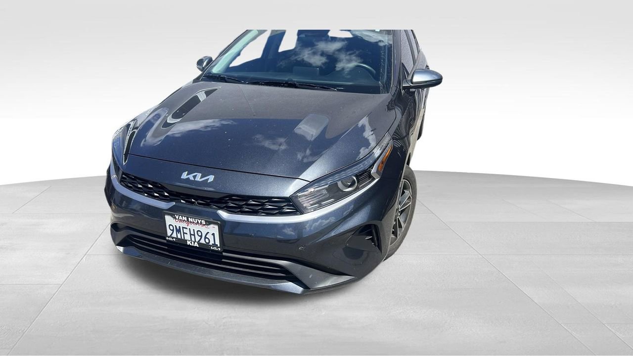 Used 2024 Kia Forte LXS w/ LXS Technology Package FWD image 3