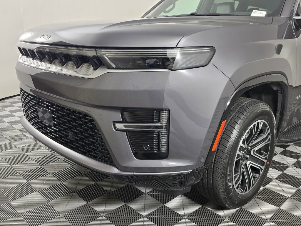 New 2026 Jeep Grand Wagoneer 4WD image 11