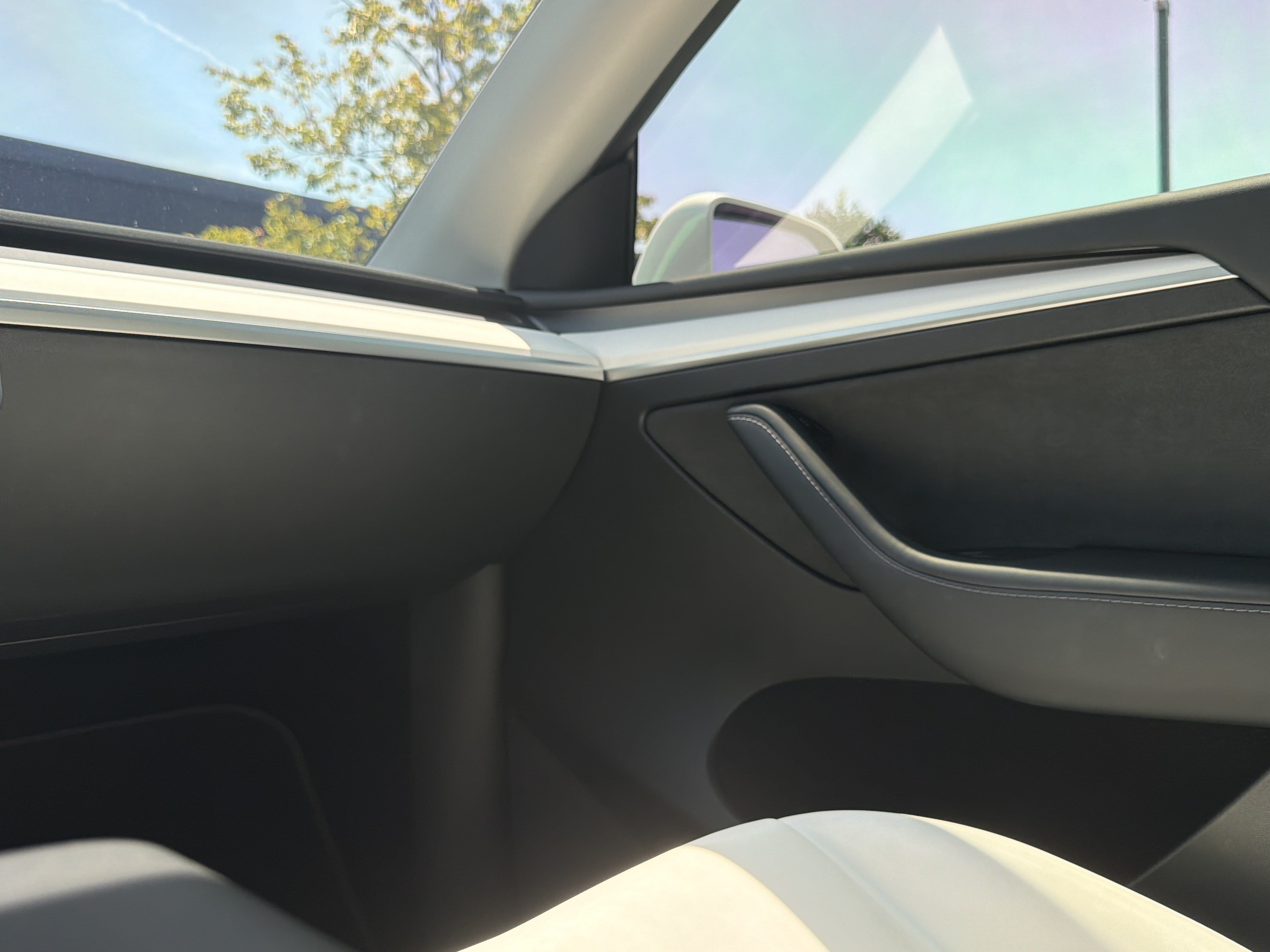 Used 2023 Tesla Model Y AWD image 41