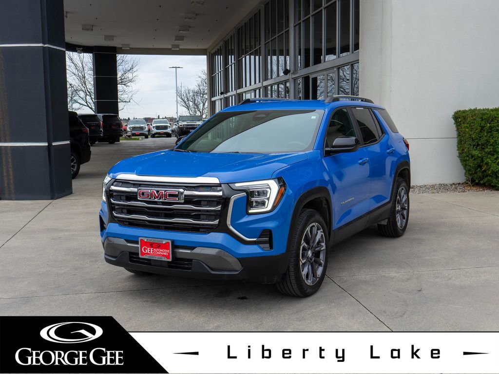 Used 2026 GMC Terrain Elevation w/ Elevation Premium Package image 3