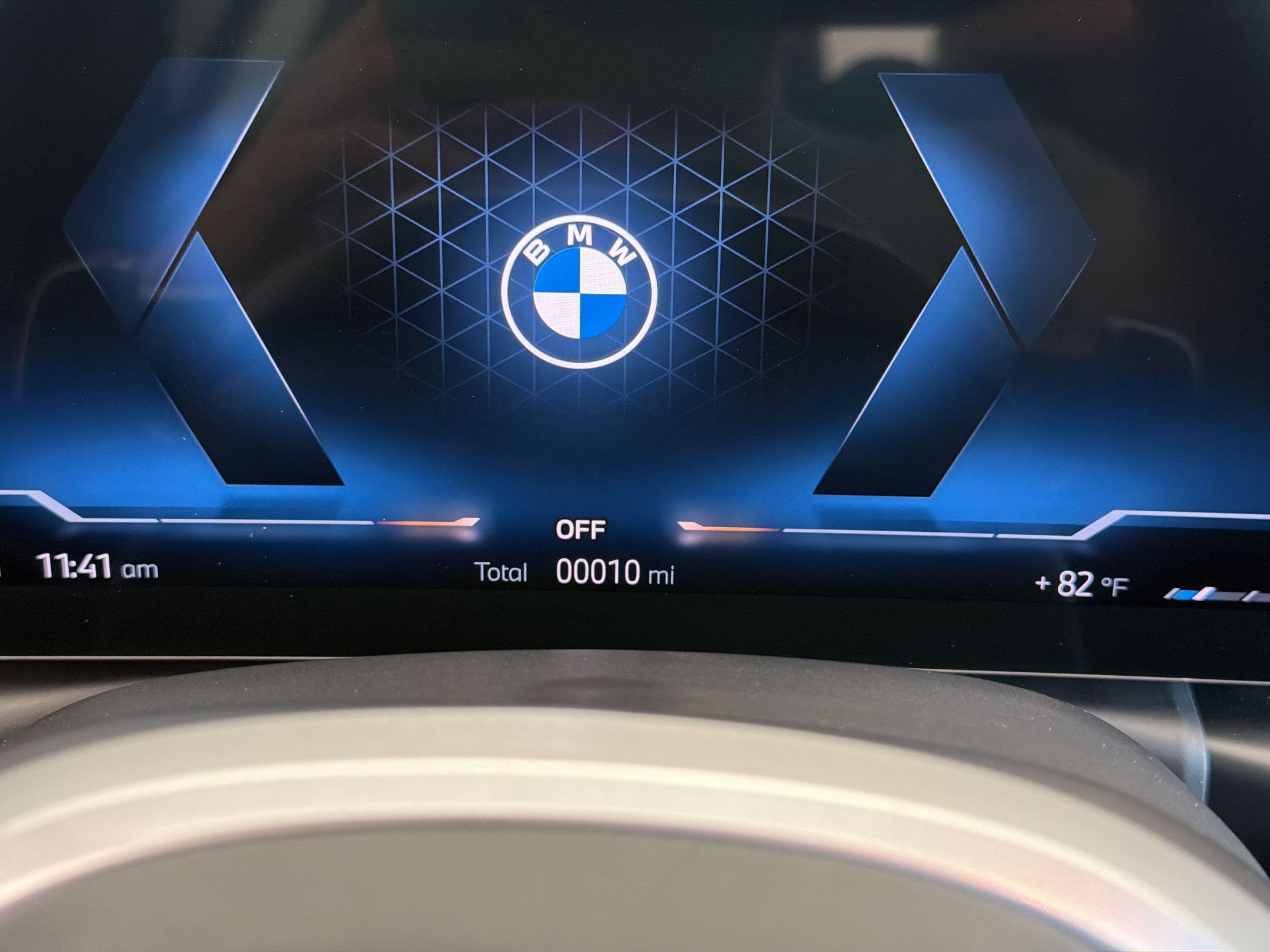 New 2026 BMW 330i xDrive Sedan w/ M Sport Package AWD/4WD image 22