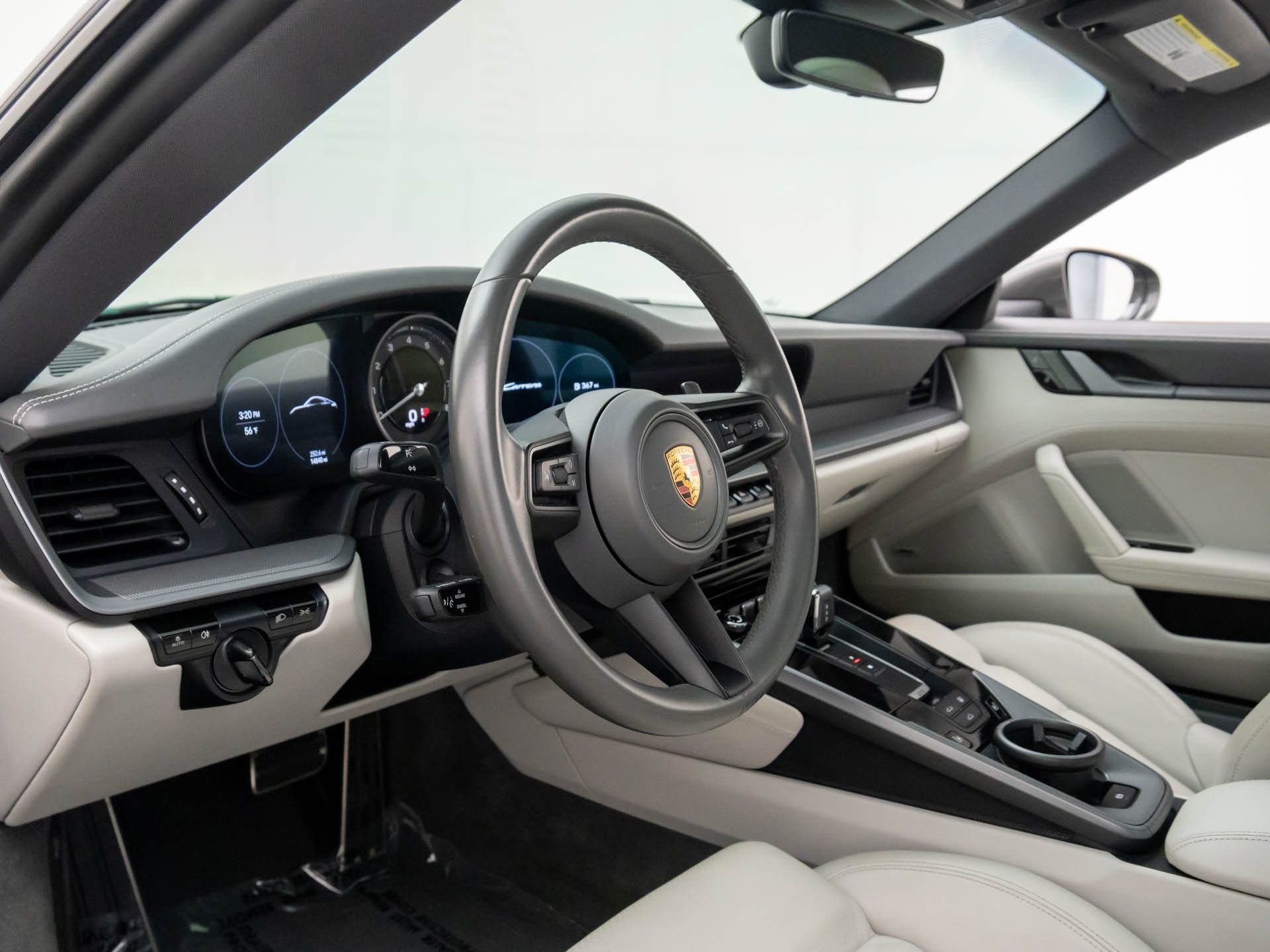 Used 2021 Porsche 911 Carrera image 4