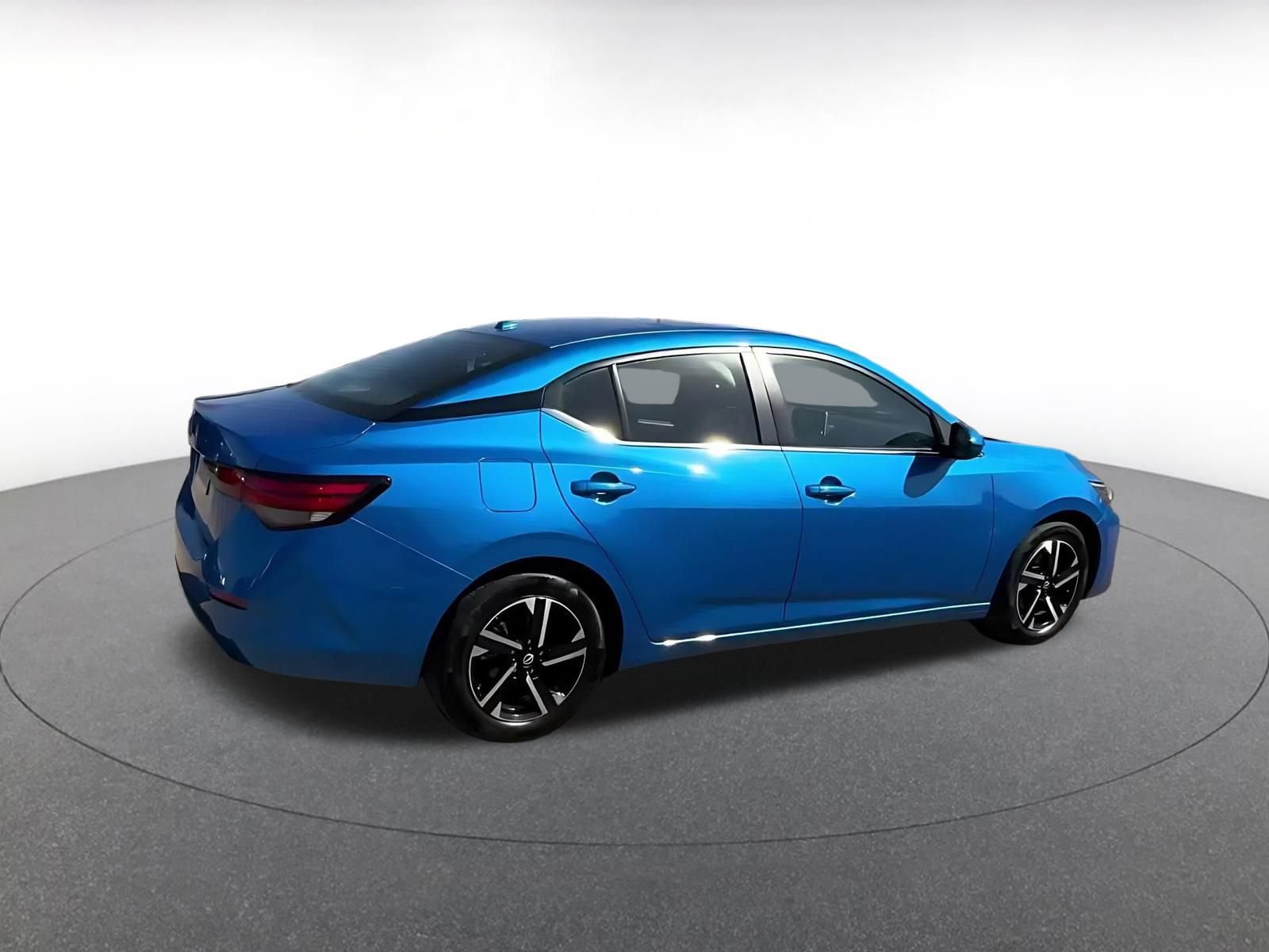 Used 2025 Nissan Sentra SV FWD image 13