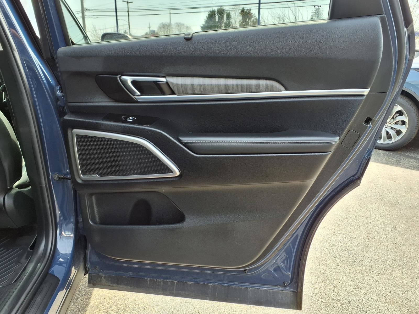 Used 2024 Kia Telluride EX AWD/4WD image 13
