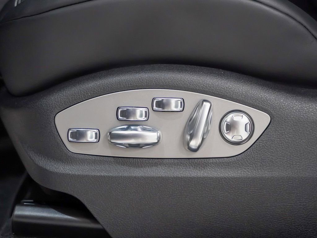 New 2026 Porsche Macan S image 24