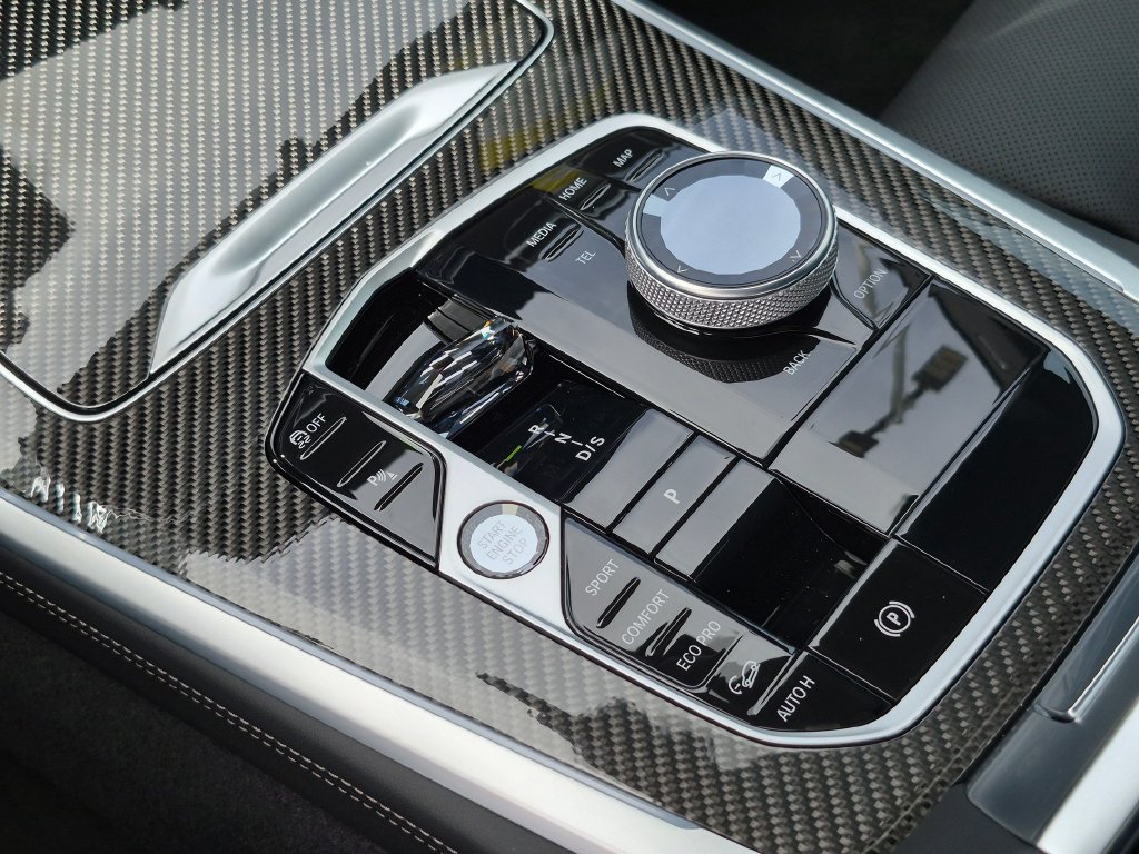 New 2026 BMW X5 M60i AWD/4WD image 17