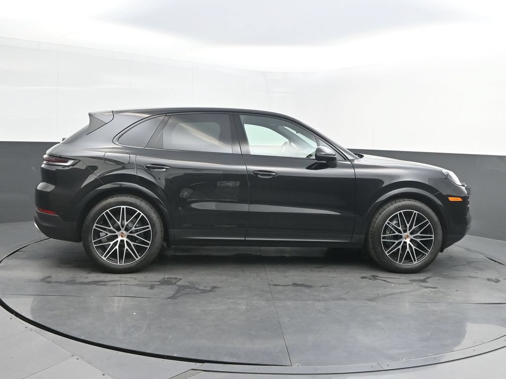 Certified 2026 Porsche Cayenne AWD/4WD image 8