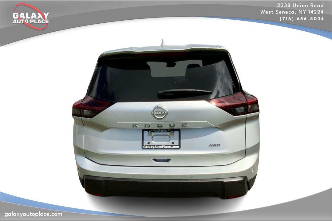 Used 2025 Nissan Rogue SV AWD/4WD image 6