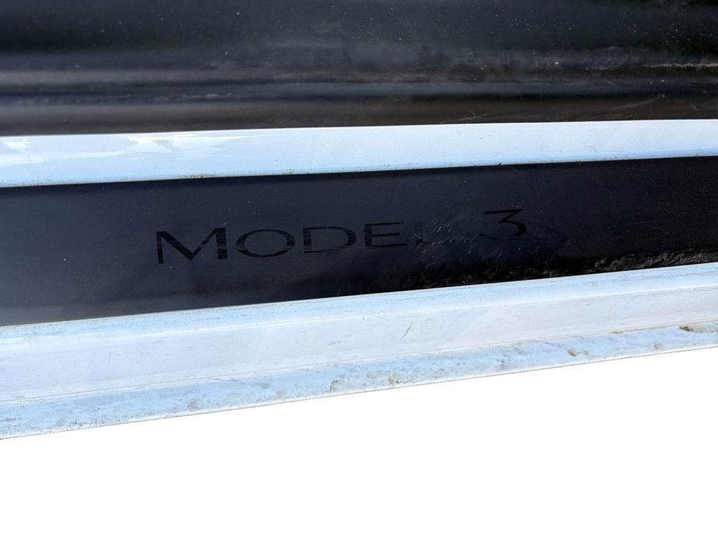 Used 2022 Tesla Model 3 Long Range AWD/4WD image 17