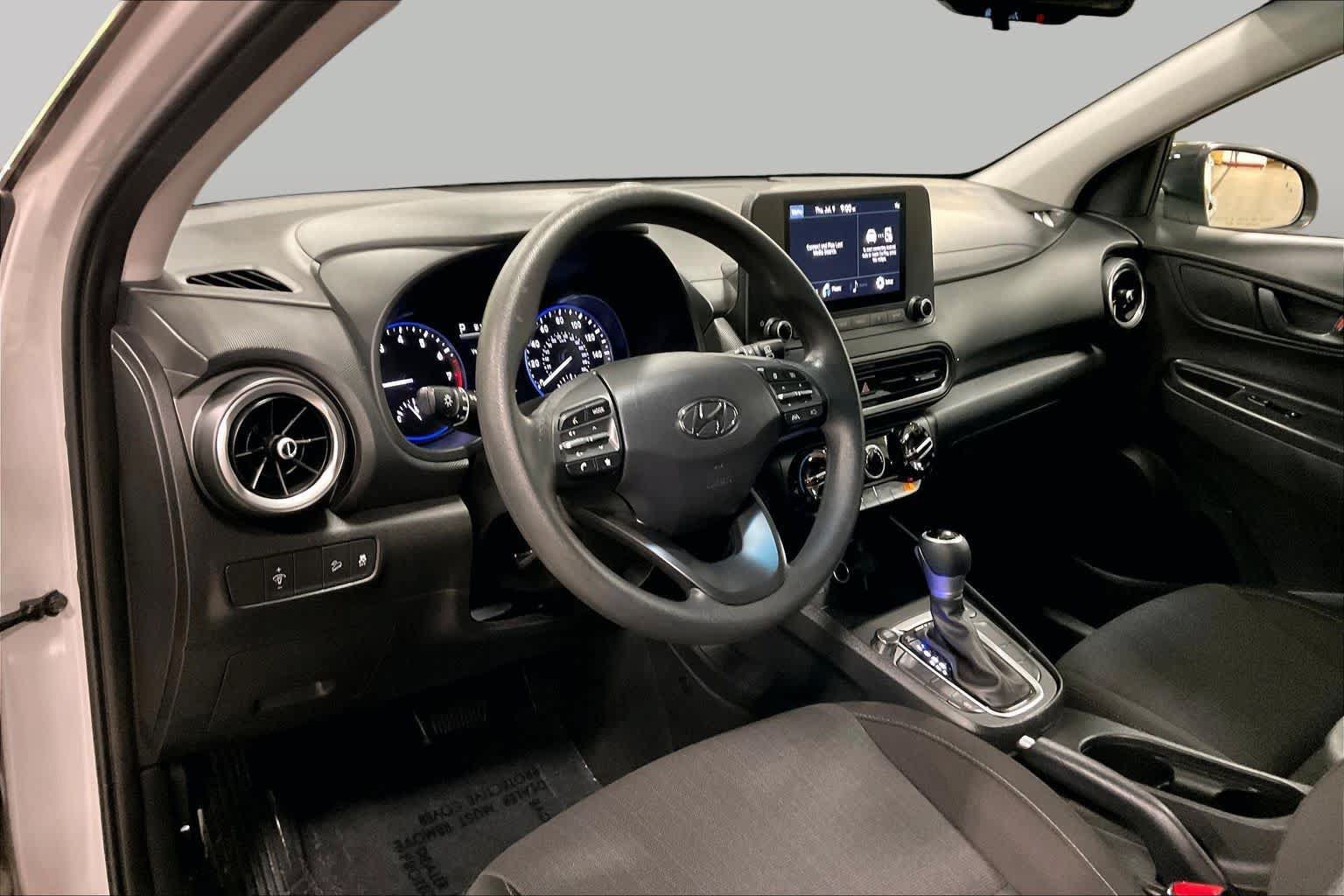 Used 2022 Hyundai Kona SEL AWD/4WD image 16